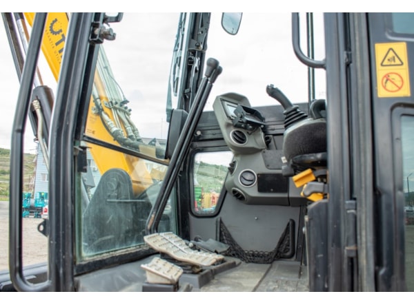 Midiexcavator JCB 100 C-1 - Stoc Cluj de vanzare